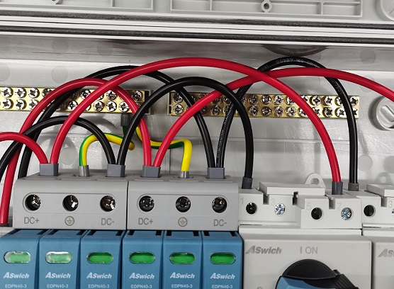 Finden Sie den passenden Wechselrichter ASwich PV Combiner Box