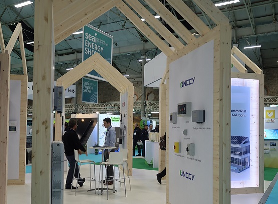 ONCCY präsentiert innovative PV-Lösungen auf der SEAI-Messe